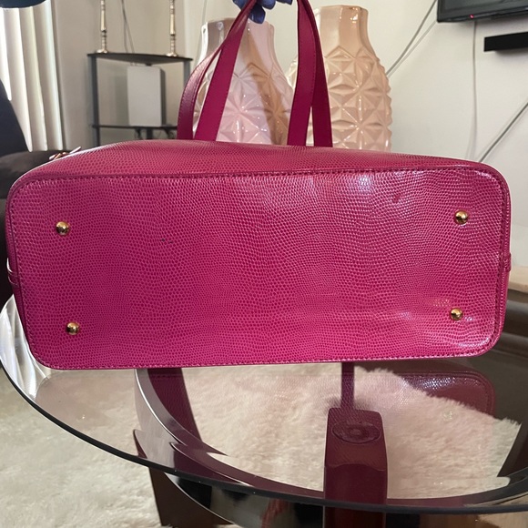 Pretty Hot Pink Ralph Lauren Patent Leather Tote with gold hardware - Picture 6 of 8